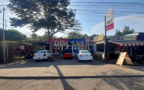  Commercial modules for sale on the road to Veracruz.