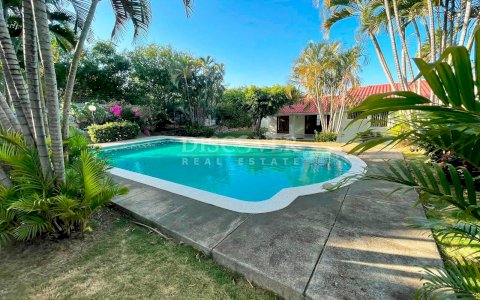  Nice house for Rent with Pool in Condominium