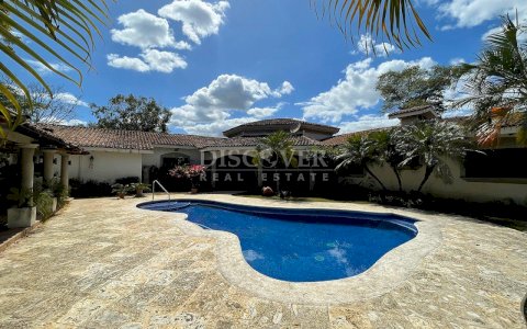  House for Sale in Veracruz – Spacious, Modern, and Functional