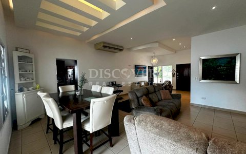  Modern house for sale in residential area - Carretera Vieja a León 