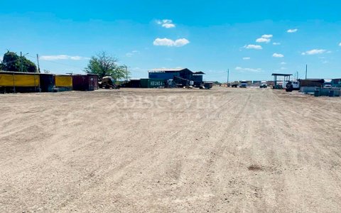 Land for sale and rent opposite the main road in Chinandega