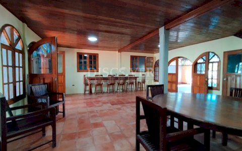 Lake view house for sale in Granada