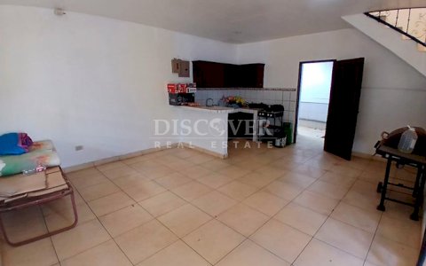 Two-story apartment for rent on Carretera a Masaya