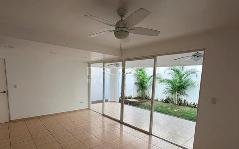 Modern house for rent in condominium - Las Colinas
