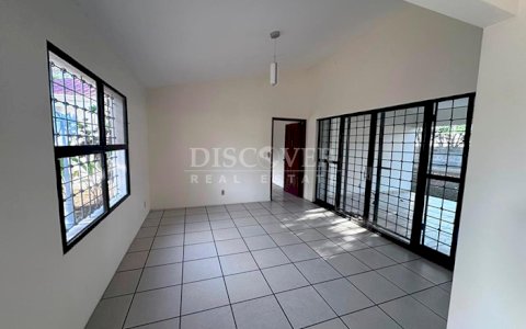  House with a pool for sale on the Masaya Highway