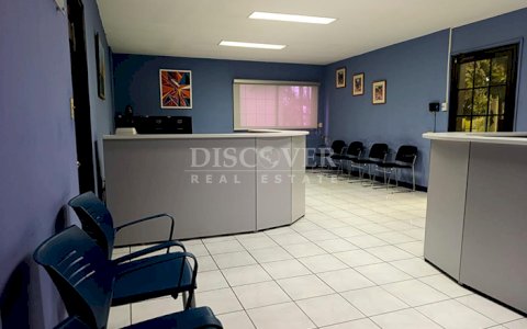 Office building for sale in Altamira