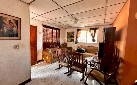  House for sale in Lomas del Sur 
