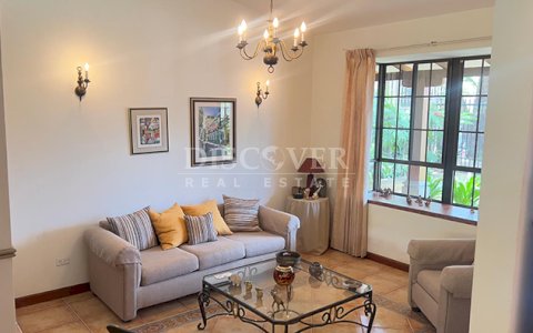 Spacious house for sale in Los Robles