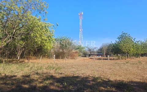  Lots for sale on the exclusive Huehuete Beach