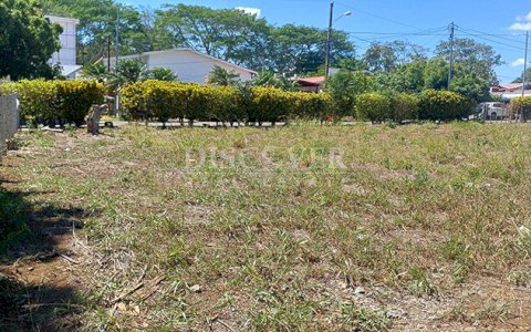 Lots for sale in a residential area in Carazo