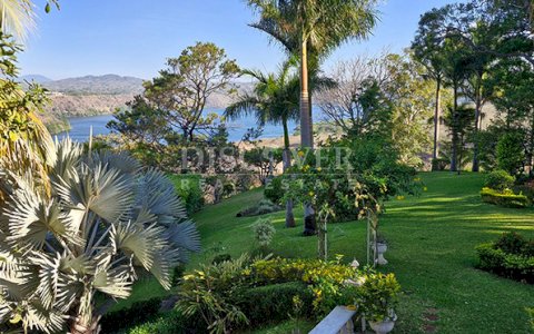 House for sale with a panoramic view of Masaya Lagoon - Nindirí