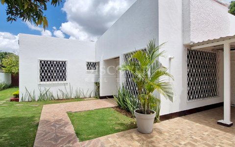  House for rent in Villa Fontana, ideal for a business or as a residence