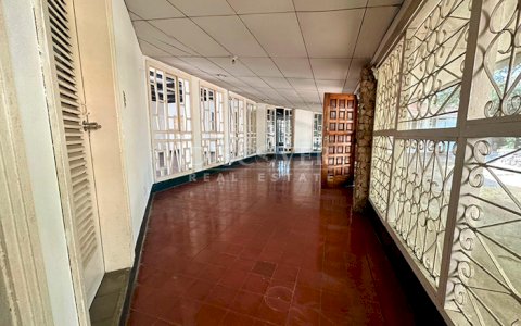 Spacious house for rent on Carretera Sur