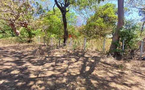  Land for sale ideal for a home on Carretera Vieja a Leon