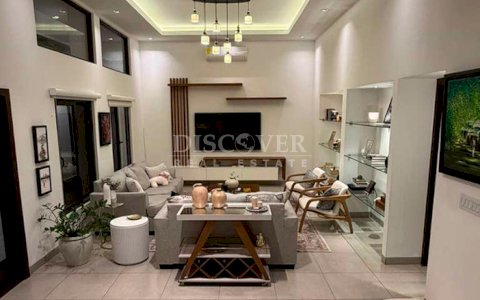  Spacious house for sale on Carretera Sur