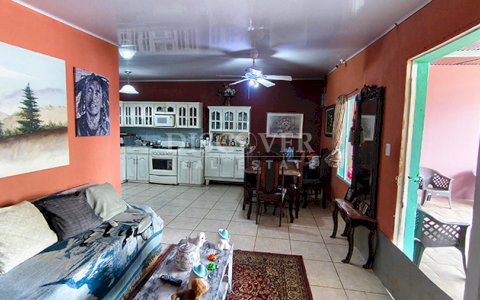  House with a spacious yard for sale in Tipitapa