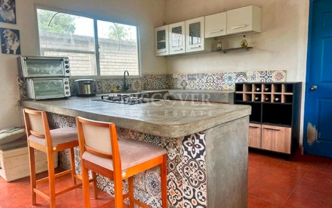 House with a large yard for sale on Carretera Sur