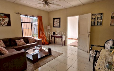  Cozy, furnished house for rent in Jinotepe