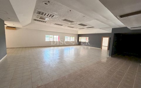 Commercial space for rent in Los Robles