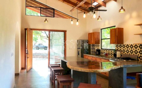  Beach house for sale in Los Cardones Beach