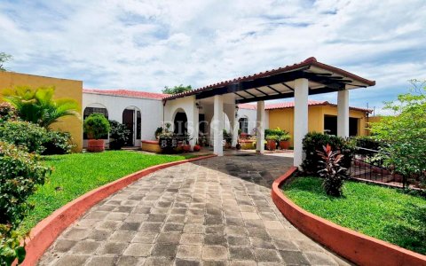  House for sale in Bolonia