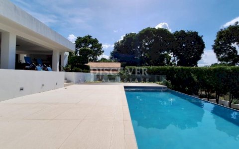  Luxury house for sale in Altos de Villa Fontana.