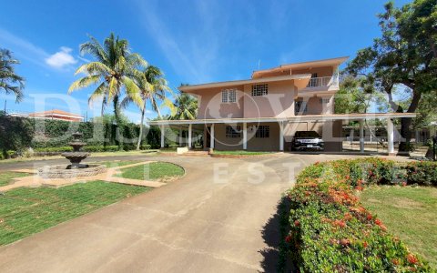  Three-story house for sale in Carretera Vieja Leon 