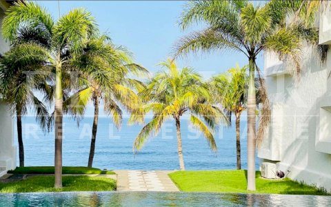  Beach Houses for Sale in Beautiful Beach ID 12994