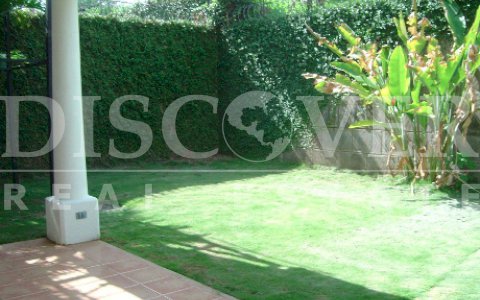  Two-storey house for rent in Pista Suburbana.