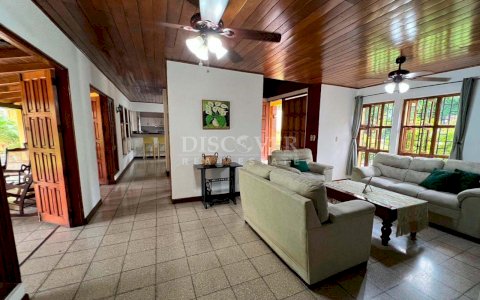 Spacious house for sale/for rent located in Reparto San Juan