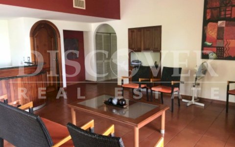 Sale of house with excellent location in Las Colinas