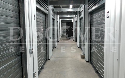  Warehouses for Rent on the Suburban Track