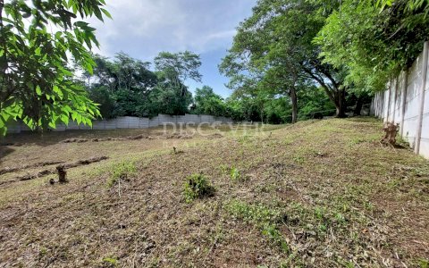  Land for sale in Villa Fontana.
