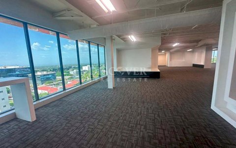  Module for rent in Escala building.