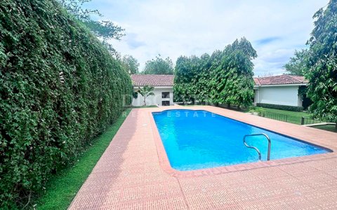House with a pool for rent in Santo Domingo