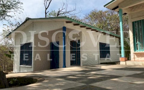  For sale complex of 3 properties in Pochomil beach