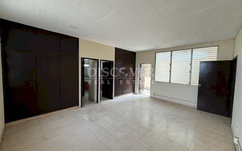 House with high commercial potential for sale in Bolonia 