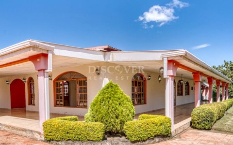  Spacious house for sale on the Masaya Highway