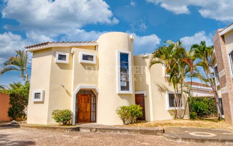  Apartment Complex for Sale in Santo Domingo