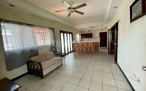  Semi-furnished house for rent in Las Colinas