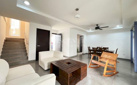  House for Rent Located in Central Managua Condominium