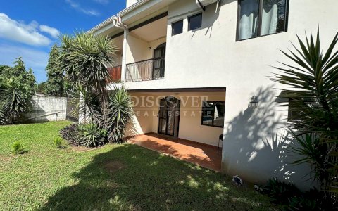  House for sale and rent in condominium on Carretera Sur