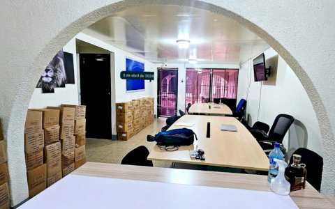  House for sale ideal for or office 