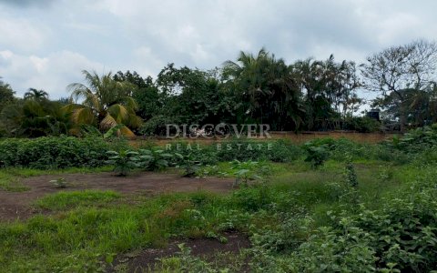  Land for rent with excellent location on the road.