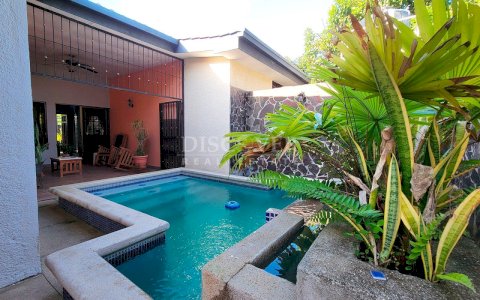  House with pool for sale in Esquipulas