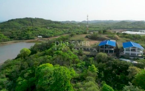 Beach house for sale located in Rivas
