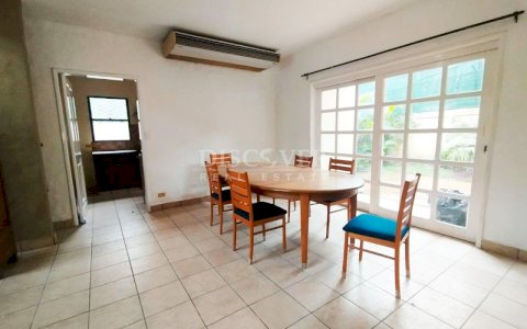  House for Sale in Exclusive Condominium in Santo Domingo