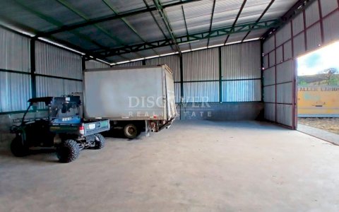 For sale/rent warehouse with ample parking, located in Matagalpa