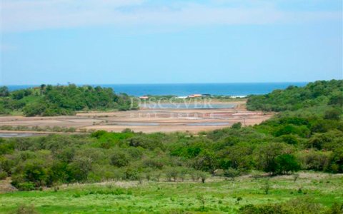  4 exclusive beach lots for sale in Rivas, within a premium urbanization. 