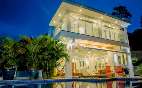 Mirror houses for sale in San Juan del Sur 